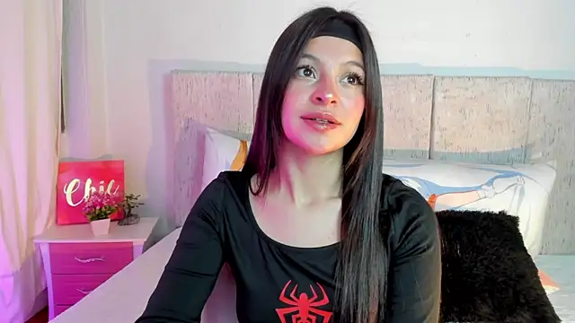 Snapshot of LucyEvans_ chatting on 09/10/25, 03:17 LucyEvans online show from 09/10/25, 03:17