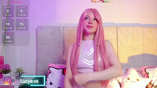 Snapshot of LucyEvans_ chatting on 10/13/25, 04:23 LucyEvans online show from 10/13/25, 04:23