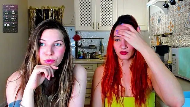 Snapshot of Annie_aww chatting on 12/22/24, 08:36 Annie aww online show from 12/22/24, 08:36