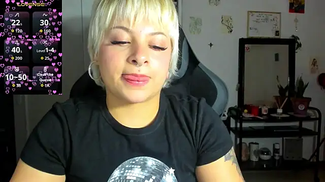 Snapshot of sammymoon chatting on 07/01/26, 03:45 sammymoon online show from 07/01/26, 03:45