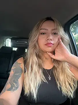 Snapshot of amanda-medrano1 chatting on 02/05/26, 01:38 amanda-medrano1 online show from 02/05/26, 01:38