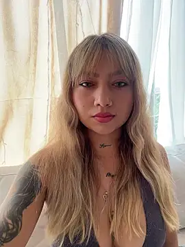 Snapshot of amanda-medrano1 chatting on 02/19/26, 02:13 amanda-medrano1 online show from 02/19/26, 02:13