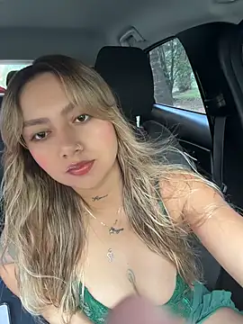 amanda-medrano1 online show from 05/14/26, 01:40