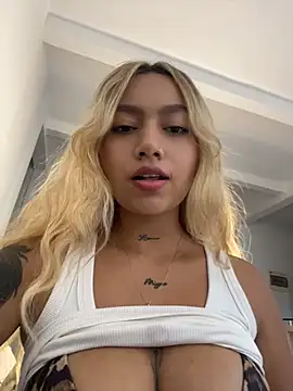 amanda-medrano1 online show from 07/18/26, 04:11
