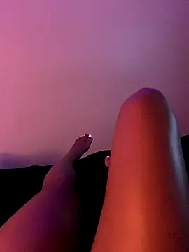 Snapshot of ReineNeferrti chatting on 10/02/25, 08:38 ReineNeferrti online show from 10/02/25, 08:38