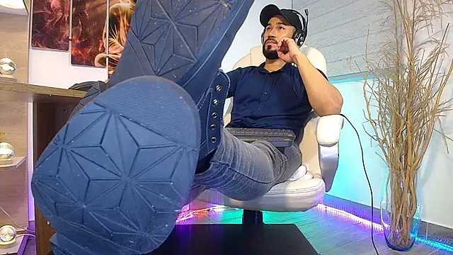 Snapshot of alessandro_wye chatting on 03/16/25, 07:48 alessandro wye online show from 03/16/25, 07:48