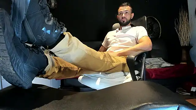 alessandro wye online show from 10/31/25, 01:06