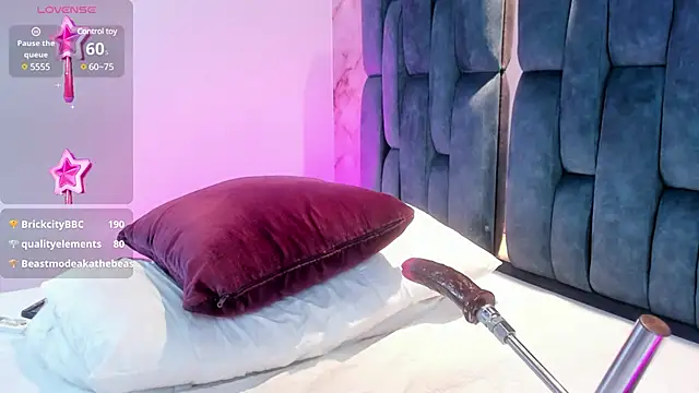 Snapshot of AnaHank_ chatting on 03/05/25, 08:10 AnaHank  online show from 03/05/25, 08:10