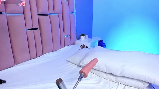 Snapshot of AnaHank_ chatting on 09/30/25, 05:12 AnaHank  online show from 09/30/25, 05:12