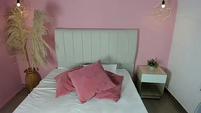 Snapshot of escarleth__ chatting on 02/26/26, 05:23 escarleth online show from 02/26/26, 05:23