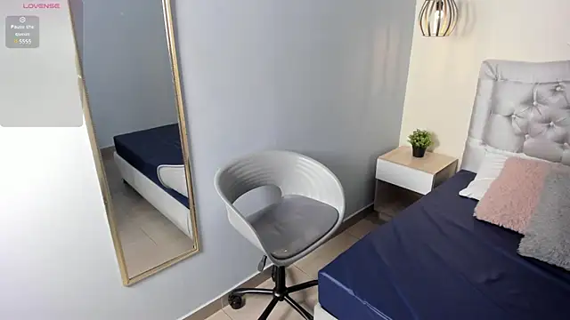 Snapshot of escarleth__ chatting on 03/19/26, 11:58 escarleth online show from 03/19/26, 11:58