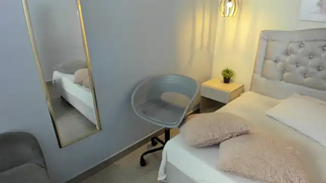 escarleth   online show from 07/03/26, 02:45