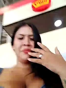 Snapshot of Miia_grand chatting on 12/18/24, 07:41 Miia grand online show from 12/18/24, 07:41