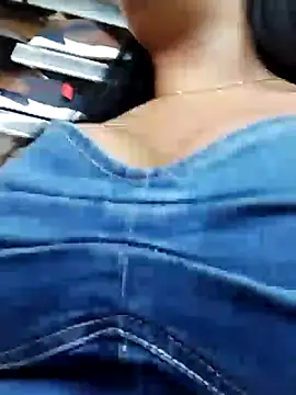 Snapshot of Miia_grand chatting on 12/21/24, 06:02 Miia grand online show from 12/21/24, 06:02