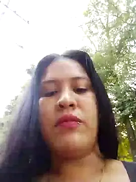 Snapshot of Miia_grand chatting on 12/25/24, 10:37 Miia grand online show from 12/25/24, 10:37