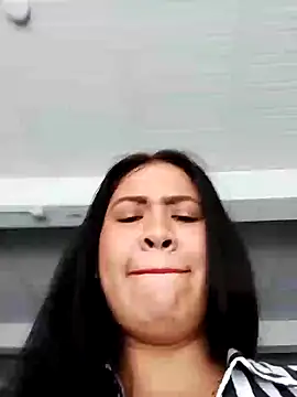 Snapshot of Miia_grand chatting on 01/08/25, 08:29 Miia grand online show from 01/08/25, 08:29