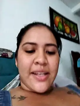 Snapshot of Miia_grand chatting on 02/15/25, 10:10 Miia grand online show from 02/15/25, 10:10