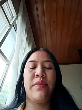 Snapshot of Miia_grand chatting on 11/18/25, 12:31 Miia grand online show from 11/18/25, 12:31