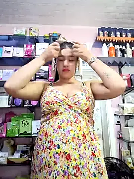 Snapshot of Miia_grand chatting on 11/28/25, 12:52 Miia grand online show from 11/28/25, 12:52