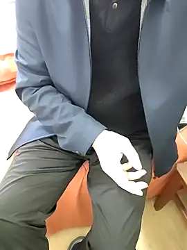 Snapshot of yjw6688 chatting on 03/14/26, 04:29 yjw6688 online show from 03/14/26, 04:29