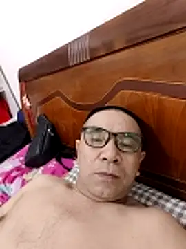 Snapshot of yjw6688 chatting on 06/17/26, 02:51 yjw6688 online show from 06/17/26, 02:51