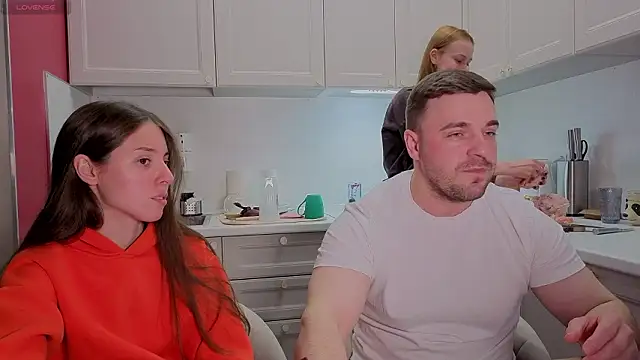 Snapshot of fcjuicy_pussy chatting on 01/15/26, 01:37 fcjuicy pussy online show from 01/15/26, 01:37