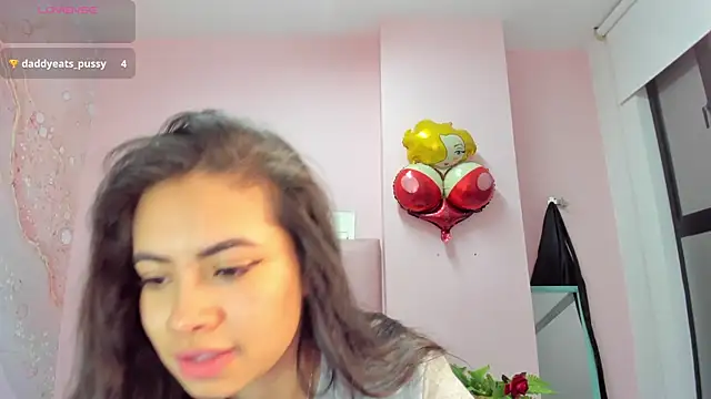 Snapshot of soyzarahtorres chatting on 10/19/25, 11:27 soyzarahtorres online show from 10/19/25, 11:27