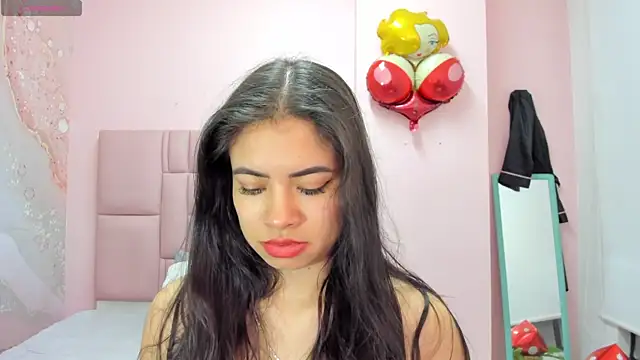 Snapshot of soyzarahtorres chatting on 10/24/25, 12:41 soyzarahtorres online show from 10/24/25, 12:41