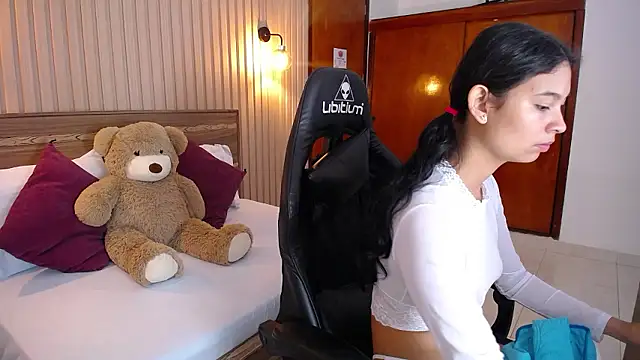 melody flowers online show from 12/02/24, 12:18