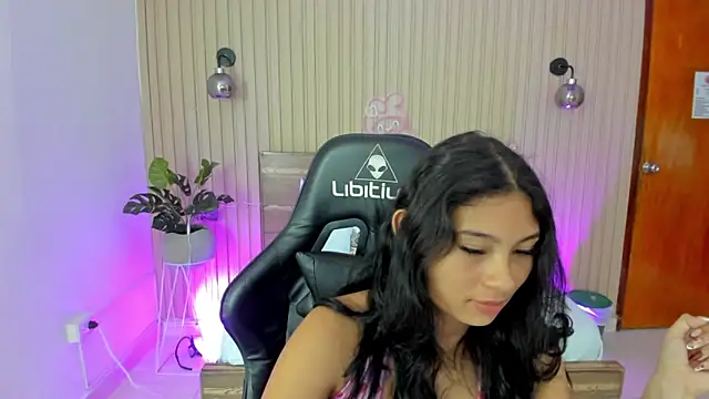 melody flowers online show from 03/07/25, 03:28