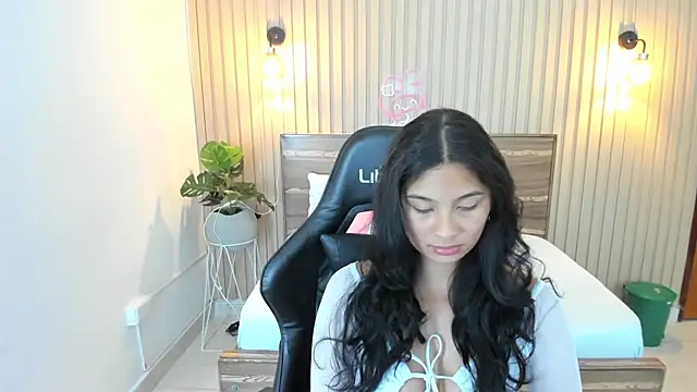 melody flowers online show from 03/20/25, 03:36