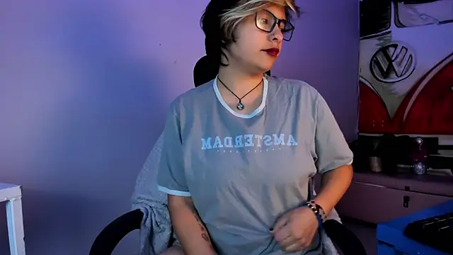 NovaGlitz online show from 12/11/24, 11:41