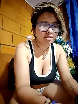 NovaGlitz online show from 12/14/24, 12:33