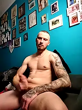 wariacik0024 online show from 12/15/24, 09:53