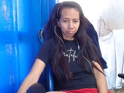 Erotic latina online show from 11/22/25, 12:15