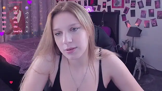 KarambaMoon online show from 10/04/25, 08:51