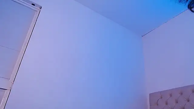 isabella jazz online show from 12/25/24, 07:02