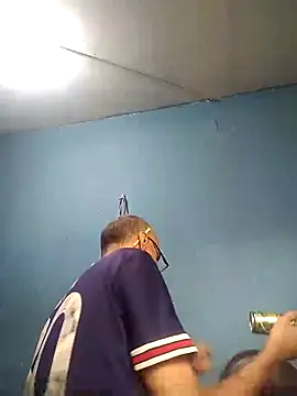 hugosafado333 online show from 12/06/24, 07:45