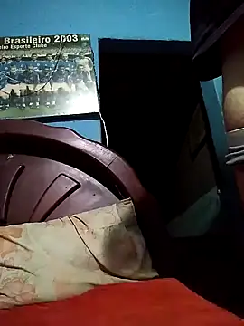 hugosafado333 online show from 01/04/25, 05:58