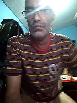 hugosafado333 online show from 02/11/25, 05:37