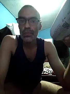 hugosafado333 online show from 02/21/25, 04:07