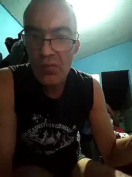 hugosafado333 online show from 02/26/25, 05:09