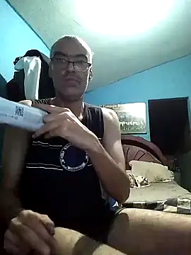 hugosafado333 online show from 02/28/25, 03:37