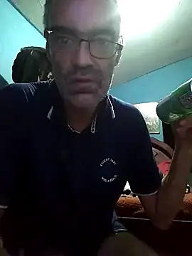 hugosafado333 online show from 03/23/25, 02:26