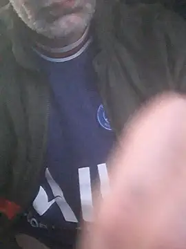 hugosafado333 online show from 09/15/25, 09:31