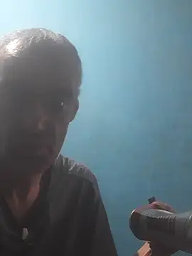 hugosafado333 online show from 09/17/25, 06:04