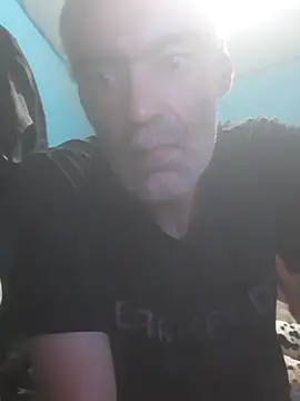 hugosafado333 online show from 09/18/25, 03:19