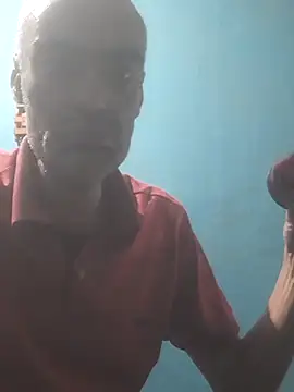 hugosafado333 online show from 10/18/25, 02:14