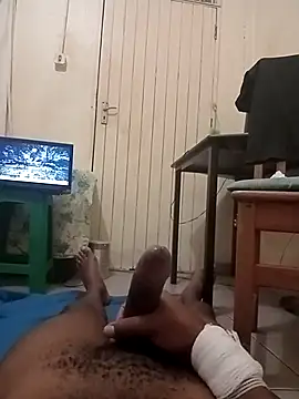 izinjamfee2 online show from 02/22/26, 09:02