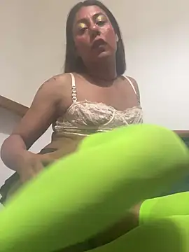 Yerucita online show from 11/22/25, 01:37